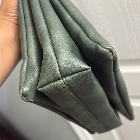 Chic Forest Green Crossbody Bag - Picture 7 of 9